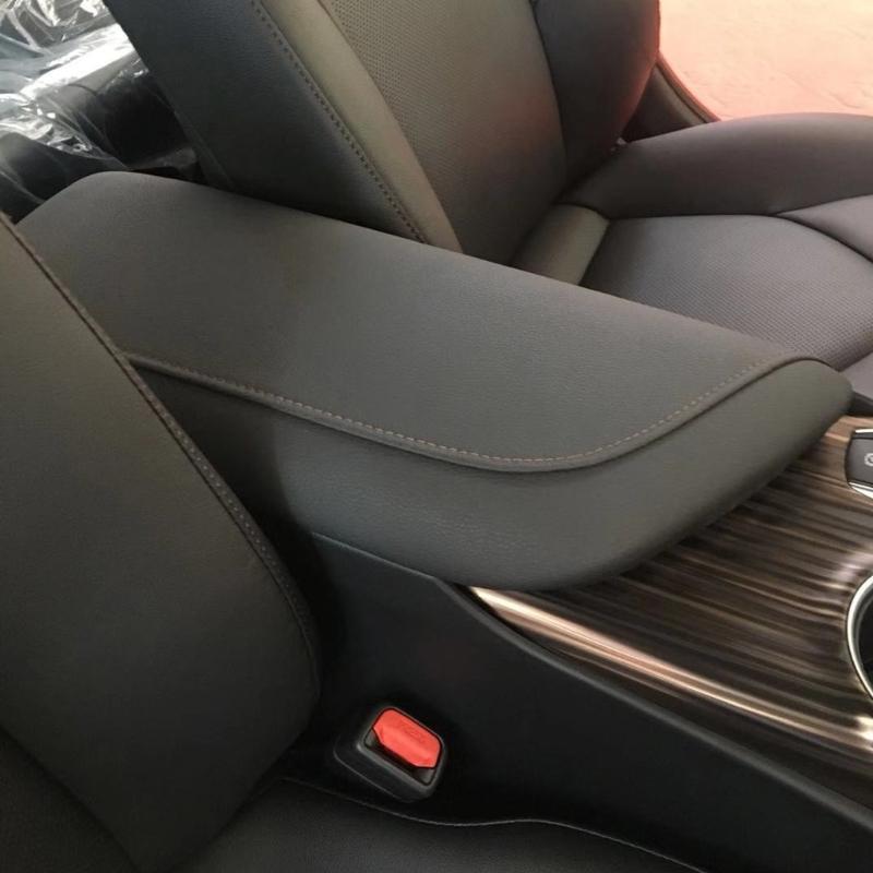 Copertura Bracciolo Console Centrale in Pelle Premium di Lusso per Modelli 2018-2022 L LE XLE Protegge da Graffi e Usura