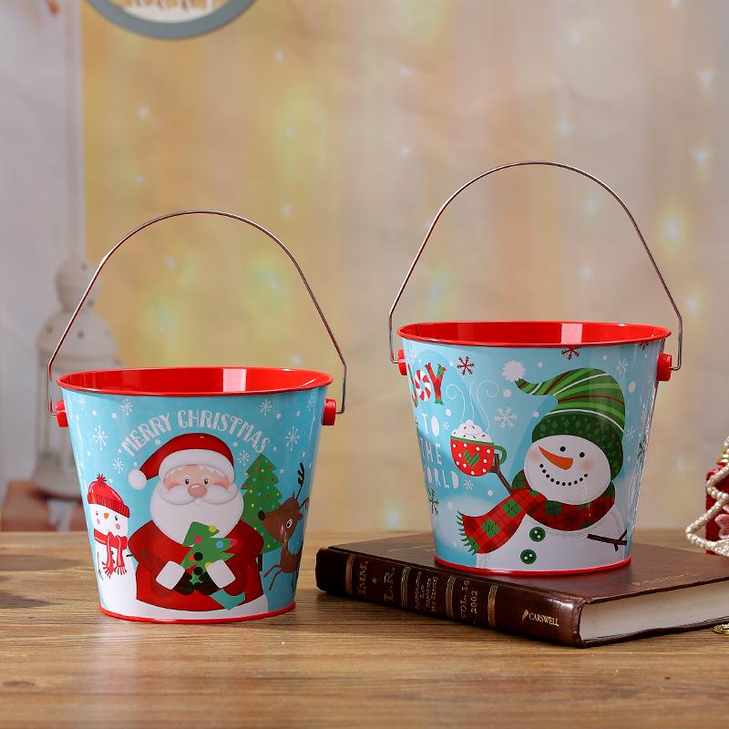 Large Christmas Wrought Iron Gift Bucket - Handheld Decoration for Candy & Chocolate Storage