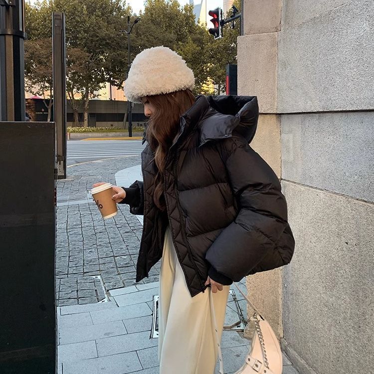 Short down padded jacket 2025 new small winter coat hooded padded jacket thickened bread padded jacket