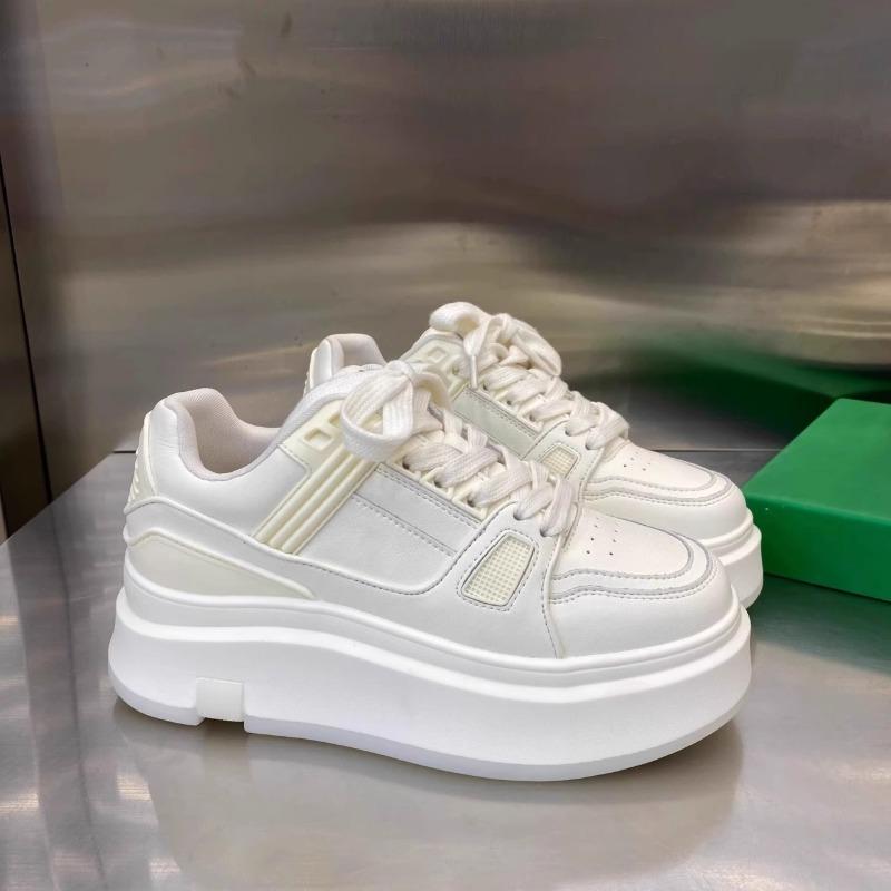 Mode Damplattformskor Mode Sneakers Högkvalitativt Läder Fritidsskor för Kvinnor Tjocksulade Vulkaniserade Skor Tenis De Mujer