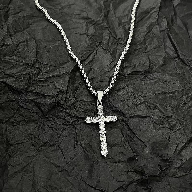 Unisex European & American Hip-Hop Diamond Cross Necklace: Trendy Streetwear Chain for All-Match Style