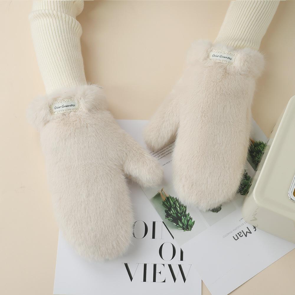 Plush mittens, women's cold-proof cycling students, Korean version, fashionable and cute, fluffy warm and plush thickened.