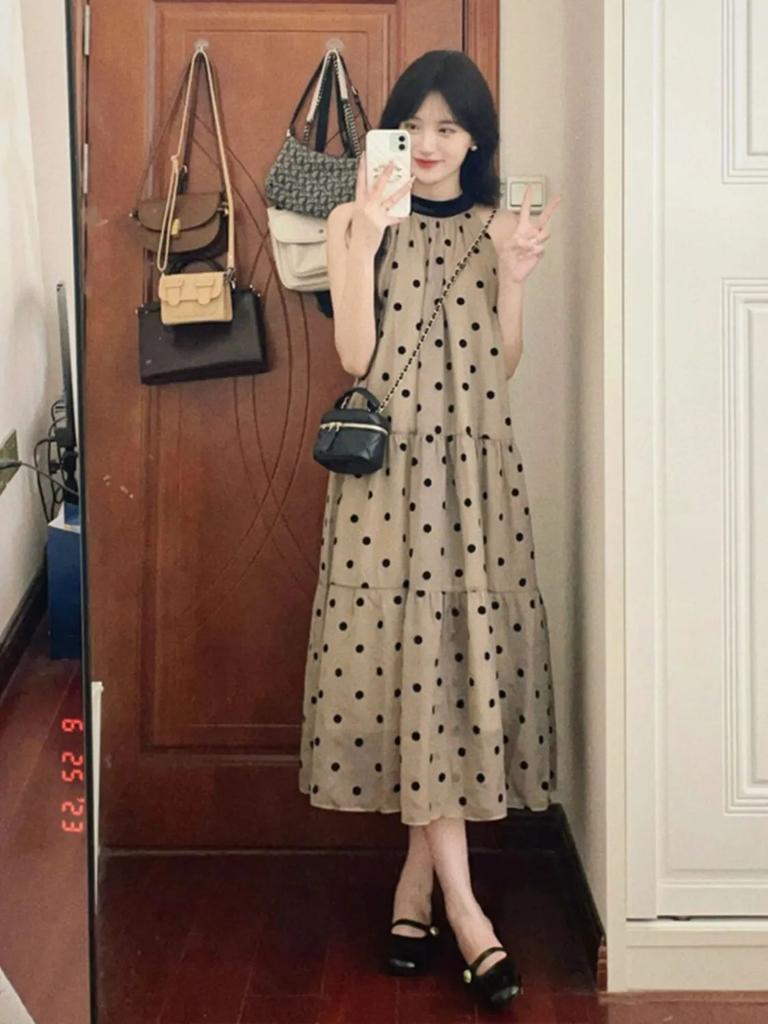 Romantic Summer Polka Dot Neck Sleeveless Dress Women's Summer New Thin Holiday Temperament Medium and Long Dress