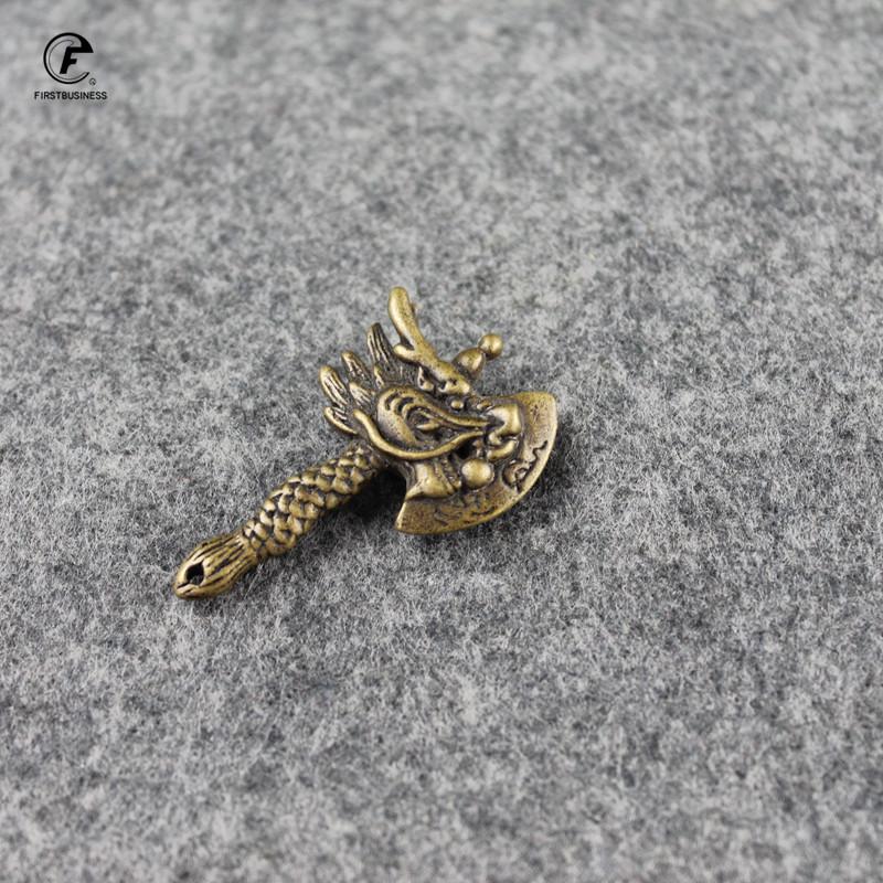 Antique Copper Chinese Ancient Dragon Head Axe Weapon Artifact Tea Pet Ornament Brass Figurines Desk Decoration Keychain Pendant