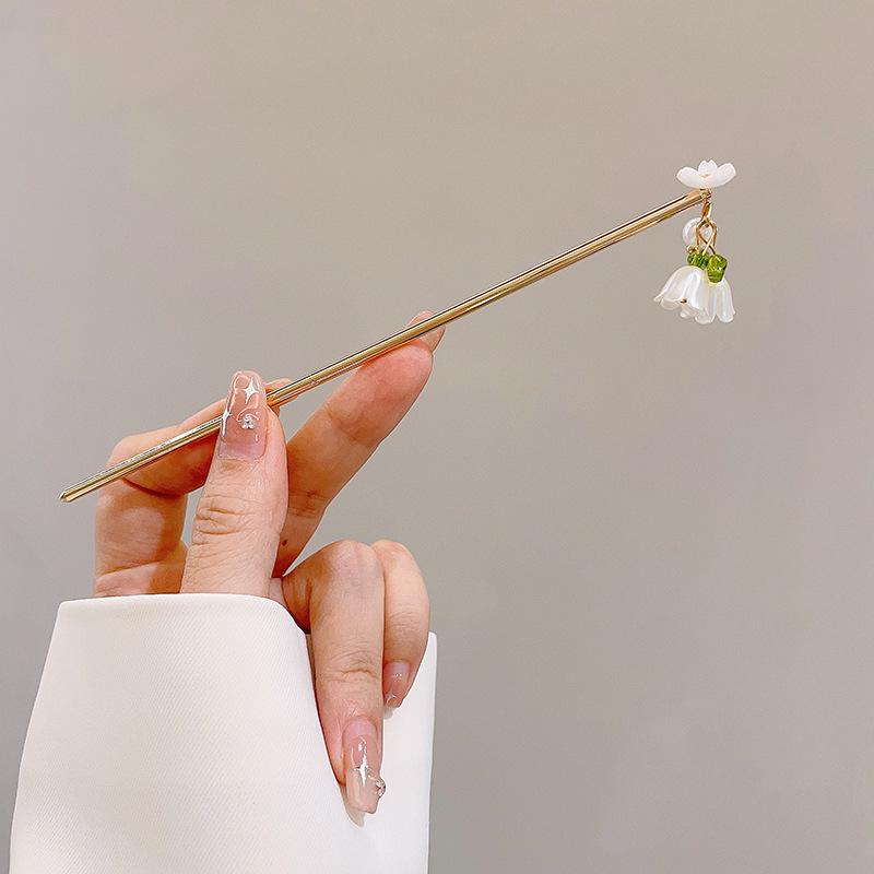 Elegant Retro Tassel Hairpin for Hanfu Updo - Women's Chinese Style Metal Hair Clip