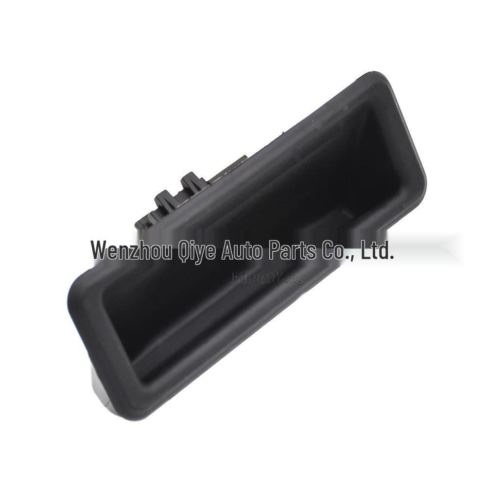 

Кнопка перемикача кришки багажника BMW Electric 51247118158 51247118158