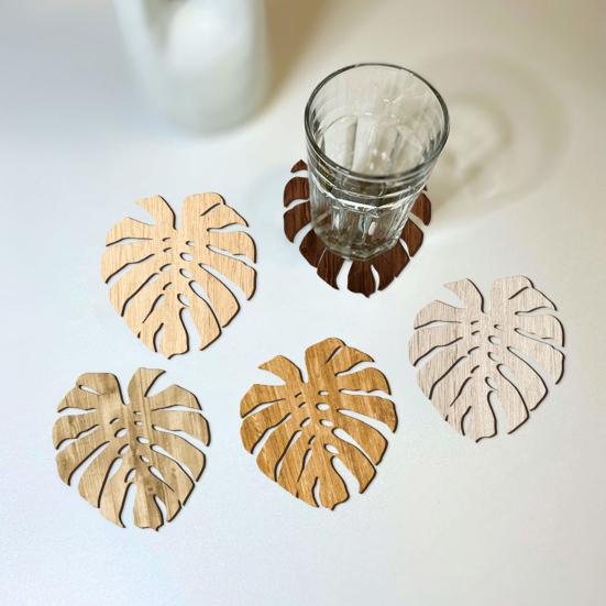 5Pcs Tropical Leaf Coasters Wooden Drink Mats for Kitchen Bar Table Protection Monstera Shape Heat-Resistant Mat Rustic Home Decor Holiday Party