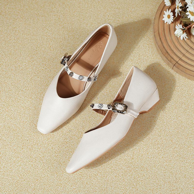 French retro v-port one-word buckle with Mary Jane shoes thick heel 2025 new soft leather square head low heel light mouth single shoes