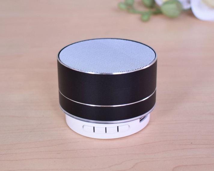 

Bluetooth-колонка A10u: Компактный алюминиевый сплав, беспроводной, с функциями звонка и FM-радио. чёрный