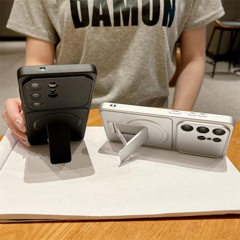 Luxury Folding Bracket Magnetic Matte Case for Samsung Galaxy S26 S25 Edge S23 S21 FE S22 S24 Ultra Plus For Magsafe Stand Cover