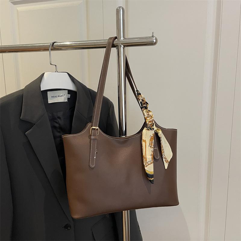 Silk Scarf Tote Bag Women's Large-capacity Autumn Personalized Women's Bag Simple Work Commuting Shoulder Bag