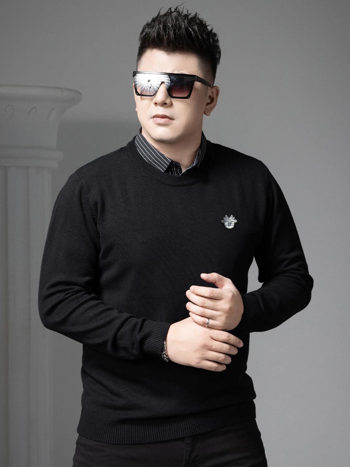 

European Station 2025 Autumn/Winter New Round Neck Knitted Sweater Men s Long Sleeve Base Layer Faux Two-Piece Warm Sweater for Men XL темно-серого