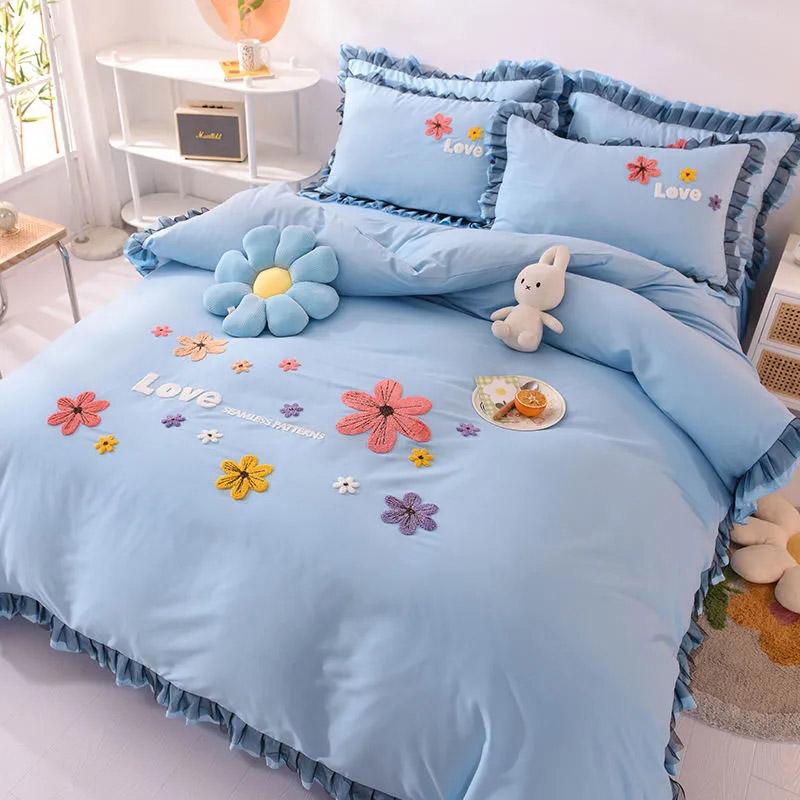 4pcs/set Non-Slip Bed Skirt Quilt Cover Pillowcase Four Piece Sets Princess Lace Quilt Cover Delicate Embroidery Soft Bedding Set