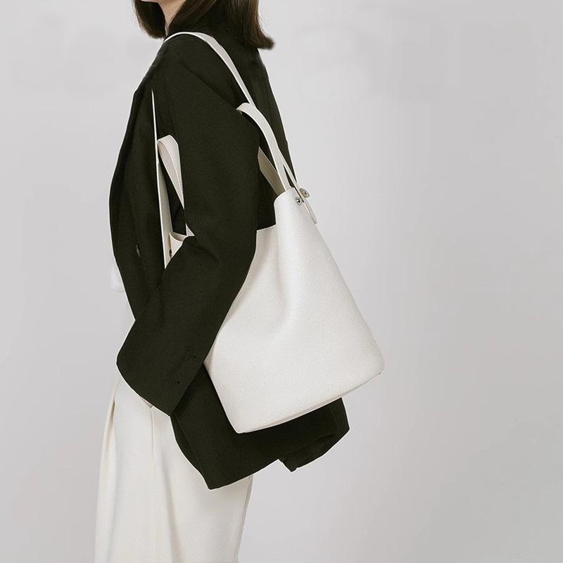 

Bucket bag 2025 new messenger bag high-end sense portable mother and child bag large capacity fashionable retro shoulder women s bag tide бежевый