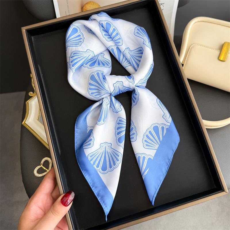 

Новый женский винтажный универсальный тонкий атласный шарф с цветочным принтом, повязка для волос, весенне-осенний маленький квадратный шарф для завязывания волос и сумок 70X70CM