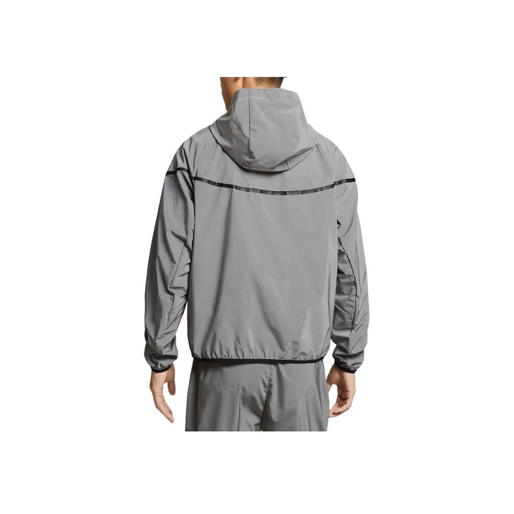 Nike Giacca Tessuta FW24 Serie Flash Tech con Cappuccio e Zip Maniche Lunghe Uomo giacche Argento Riflettente Nero FZ7586-035