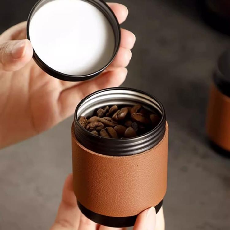 Portable Coffee Bean Storage Vessel Home Storage Container for Preserving Original Aromas and Flavor On The Way