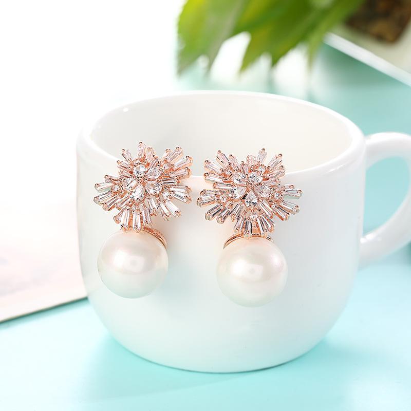 

Элегантные серьги-снежинки с жемчугом: Мода высокого класса для женщин с иглой из серебра 925 пробы, универсальная и стильная.