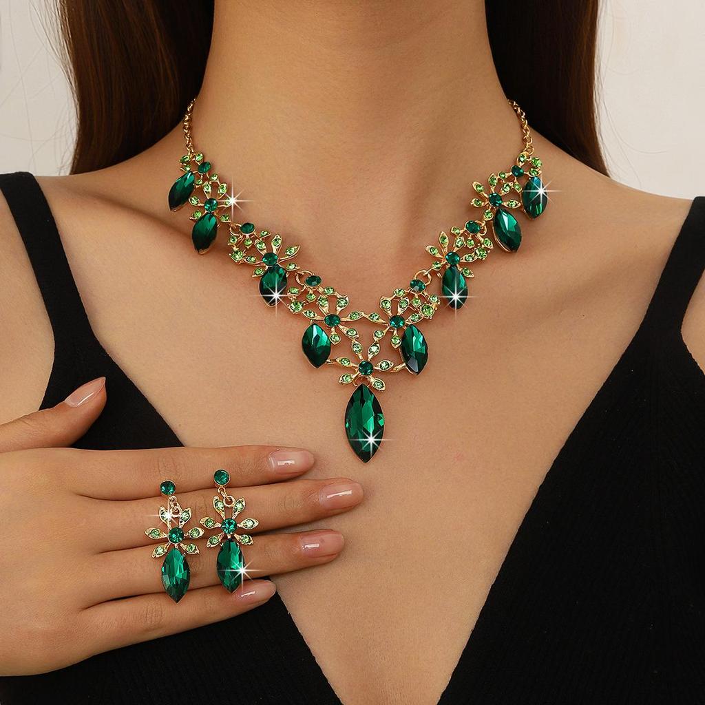 Elegant Rhinestone Water Drop Necklace Set - High-End European & American Court Style Jewelry for Women