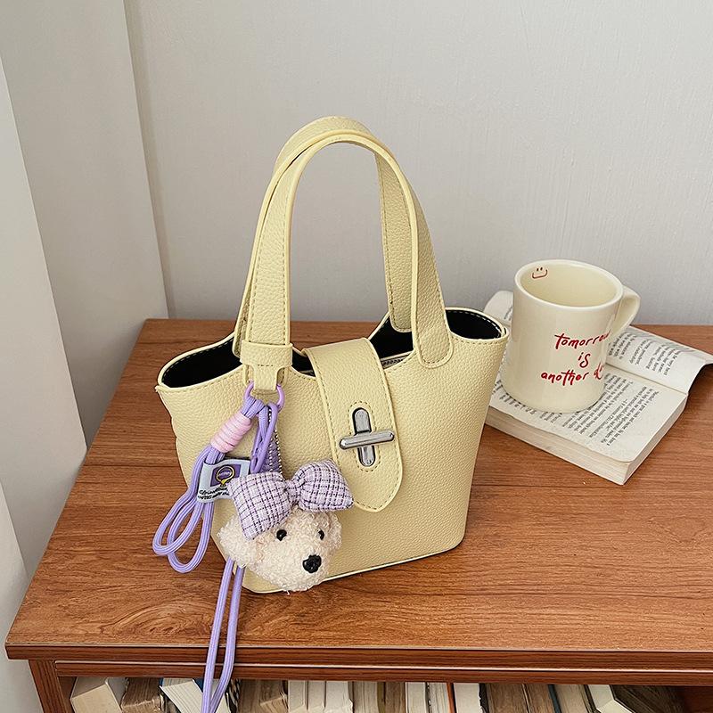 Han Simple Portable Bucket Bag Women's 2026 Spring New Fashion Textured Shoulder Crossbody Bag
