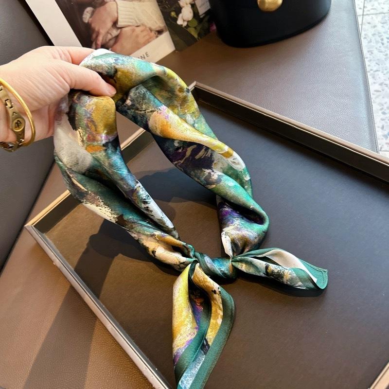 Bandanas Quadratisch 100% Seide Schal Damen Mädchen Stirnband Accessoires Taschentuch Halstuch Haarschal Modedruck Halstücher