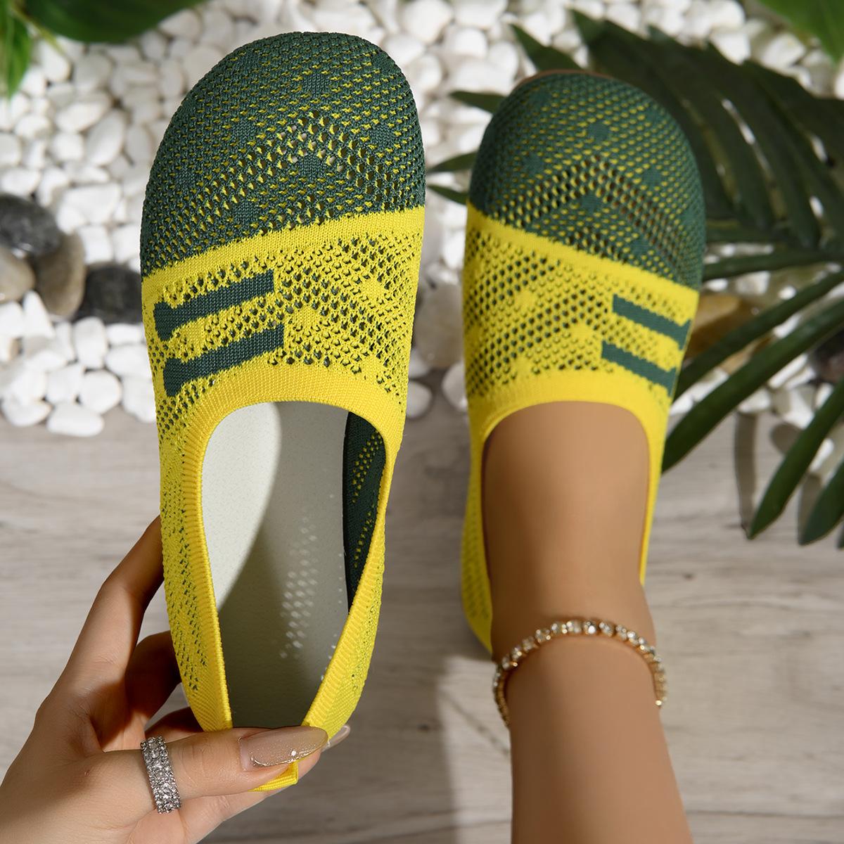 

2025 direct sales fly-woven hollow breathable one-pedal round head soft-soled Doudou shoes women s autumn commuting is not tired of single shoes 43