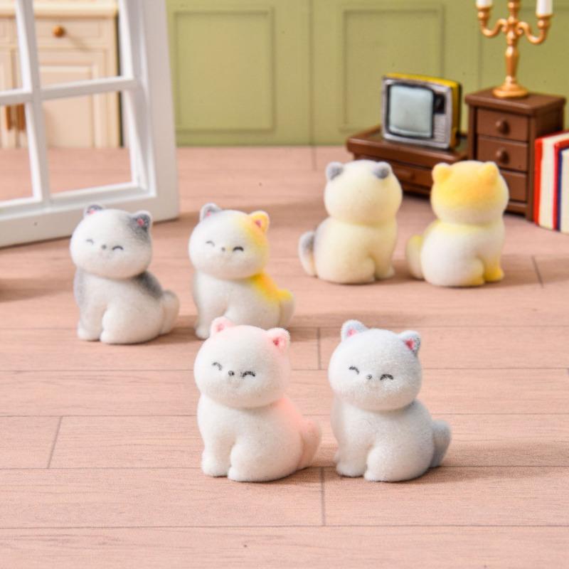 Micro Landscape Mini Cartoon Plush Cat Figurine Desktop Car Decoration Resin Handmade DIY Decoration