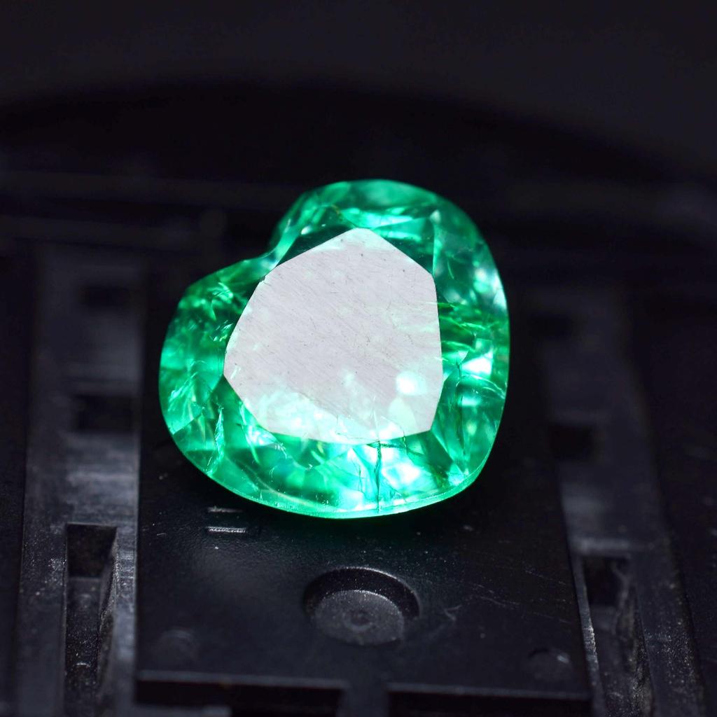 Natural Colombian Emerald Green Heart Shape 5.60 Ct CERTIFIED Loose Gemstone AM-202