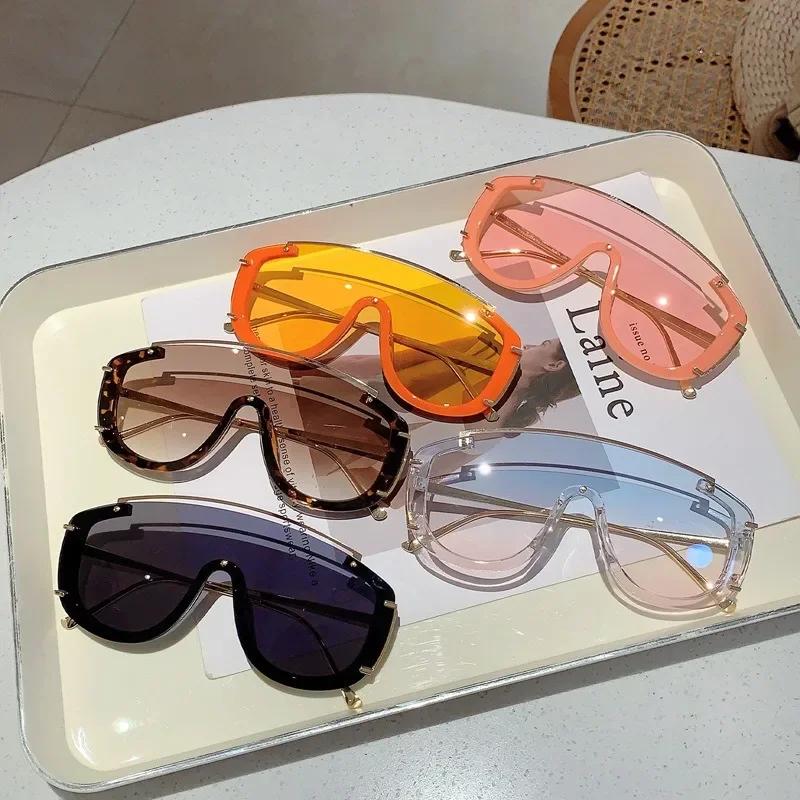 Vintage Retro Stylish Women Sunglasses Fashionable Oversized Frame Gradient Color Sunshades Men Luxurious Design Oversized UV400 Sun Eyeglasses