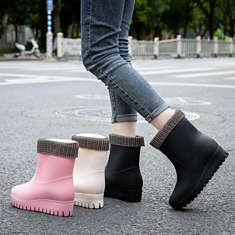 Fashionable And Warm Rain Boots For Women With Fleece Lining Waterproof And Anti Slip Midsole Water Shoes