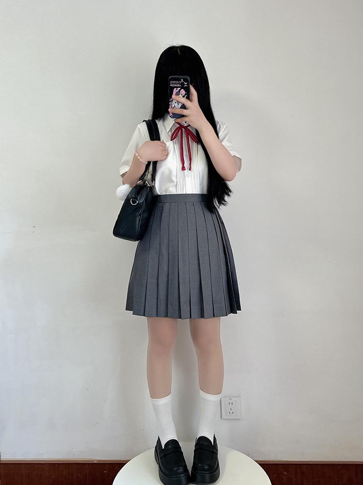 Women's Original Solid Color Pleated Skirt: Short, Medium, and Long Options for Student Graduation Photos
