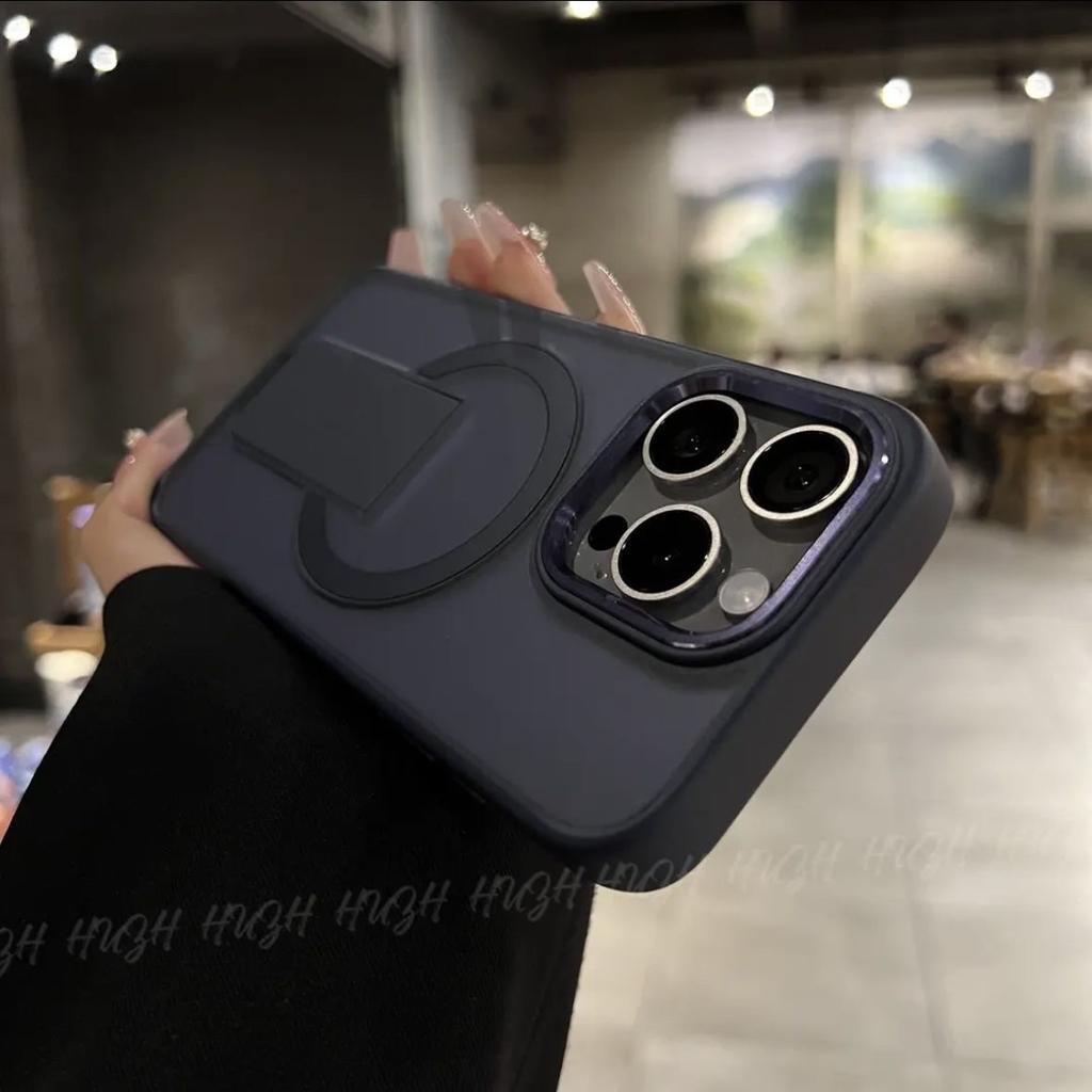 17Pro Xuan Yin Invisible Magnetic Bracket for IPhone 16 Phone Case for Apple 15PROMAX Matte Shell