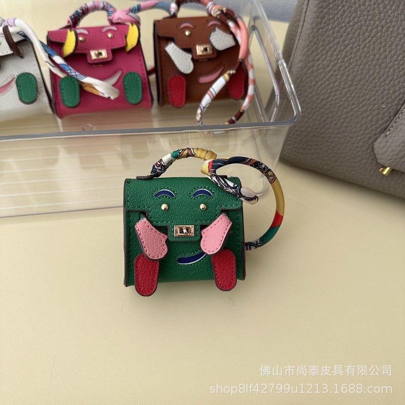 Mini Doll Airpod Earphone Cover Cross-border Explosion Bag Pendant Keychain Car Ornament