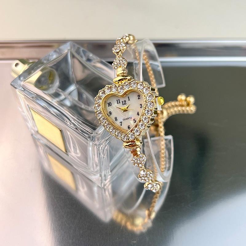 Elegant Quartz Watches Heart Rhinestone Diamond Studded Watch Strap Women Wristwatch with Adjustable Bracelet Wrist Decoration