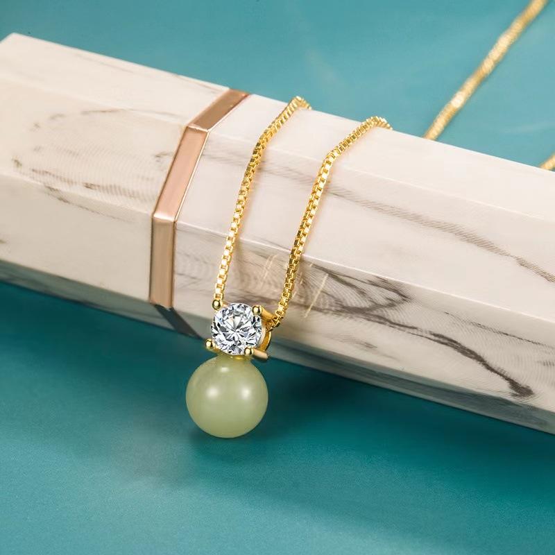 

Ожерелье из нефрита с одним бриллиантом Хотан для женщин, новое легкое роскошное нишевое дизайнерское чувство, высококачественная универсальная цепочка на ключицу