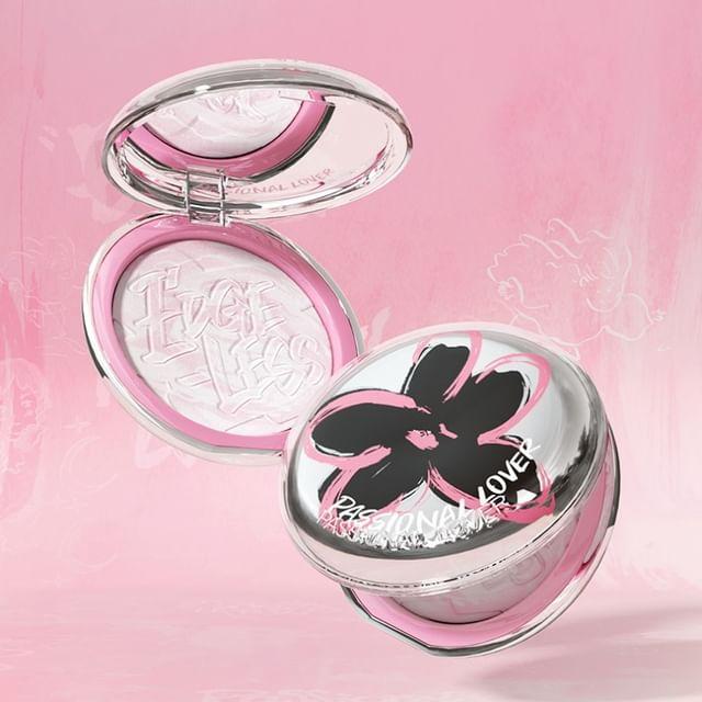 PASSIONAL LOVER - Light Transparent Nude Skin Pressed Powder Graffiti Edition W02 Pink - 9g