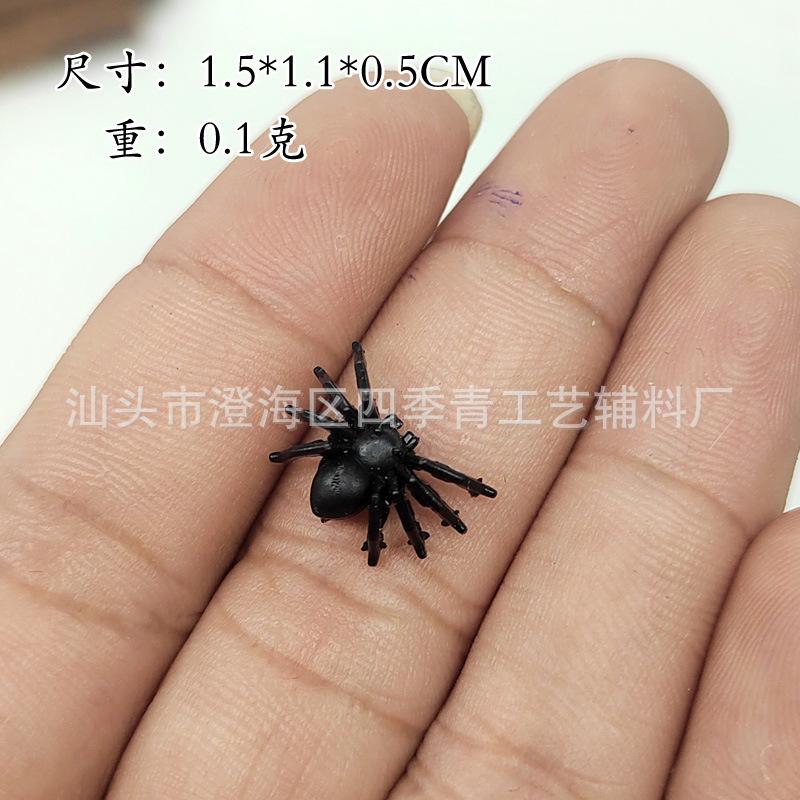 Fake Spiders Can Be Mixed with Halloween Layout Props Mini Little Spiders Trick Simulation Spoof