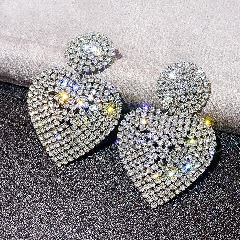 Elegant Tassel Long Earrings: European & American Fashion, High-End Prom & Evening Goddess Style.