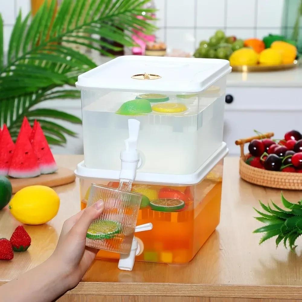 Refrigerator Drink Dispenser with Leak-proof Tap Refrigerator Kettle, Plastic Cold Drink Jug Bar Party Cold Drink Container