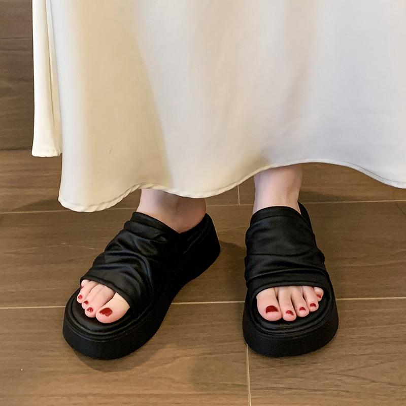 Fashion 2025 New Thick-Soled Height-Increasing Wrinkled Leather One-Line Flip-Flops for Women Soft Leather Bottom Cool Slippers