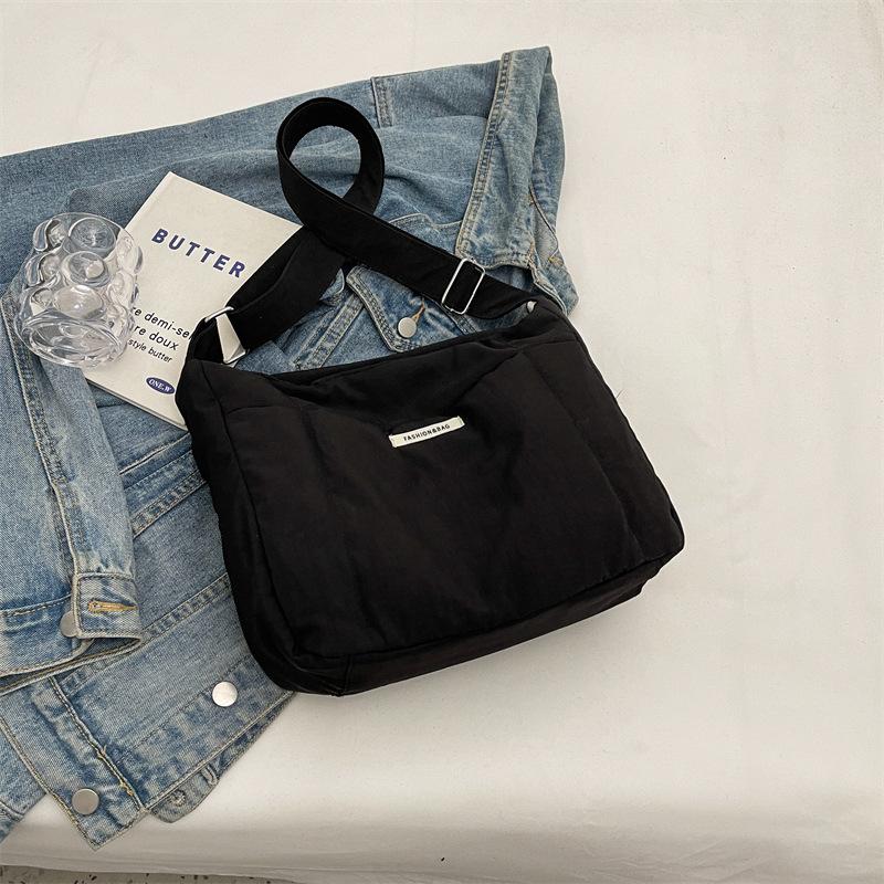 Simple Space Cotton Solid Color Large Capacity Soft Bag Women'S Down Fashion Light Niche Commuter Shoulder Bag Messenger Bag