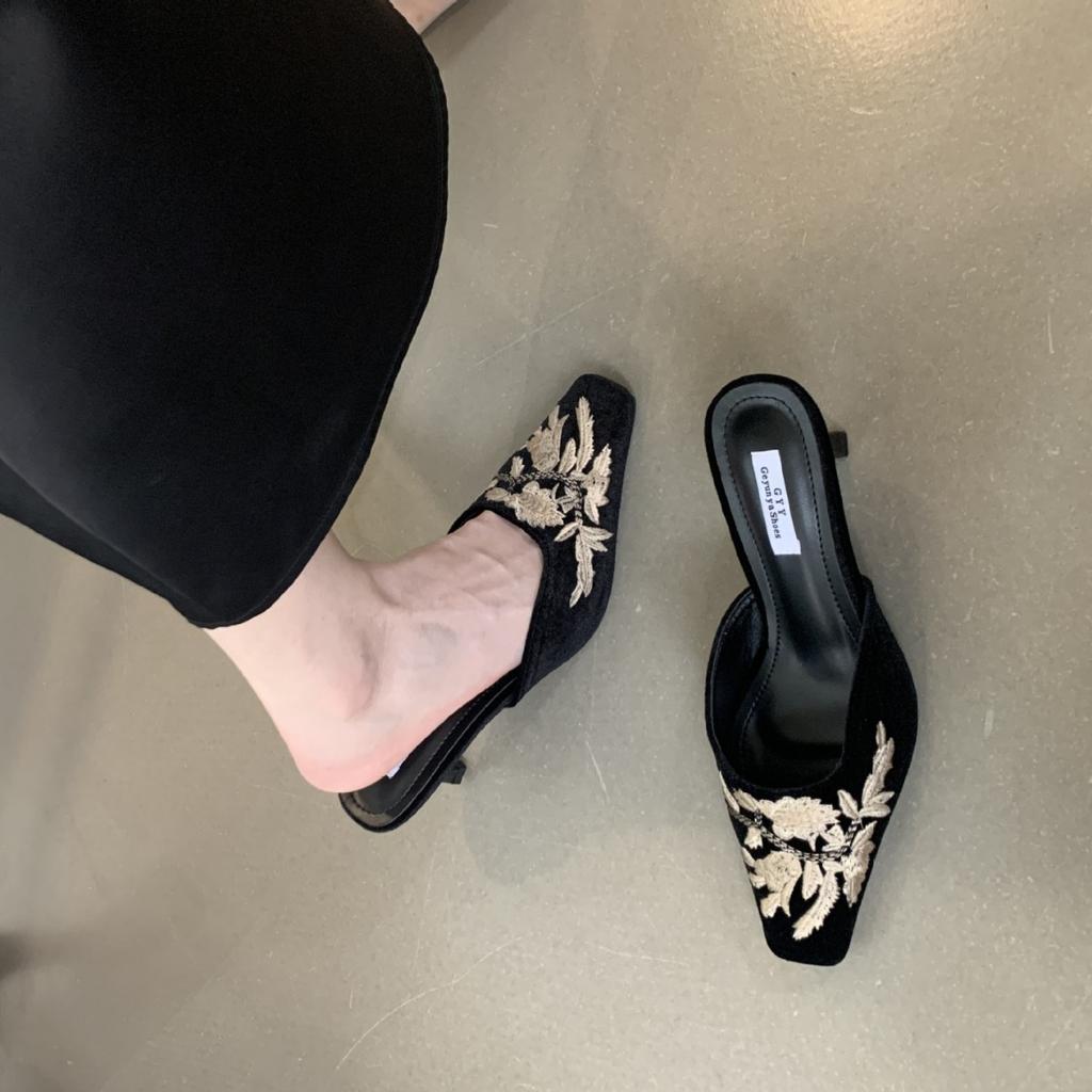Embroidery half drag women's shoes new embroidery flower retro half drag fashion square head high heel sandals women's shoes