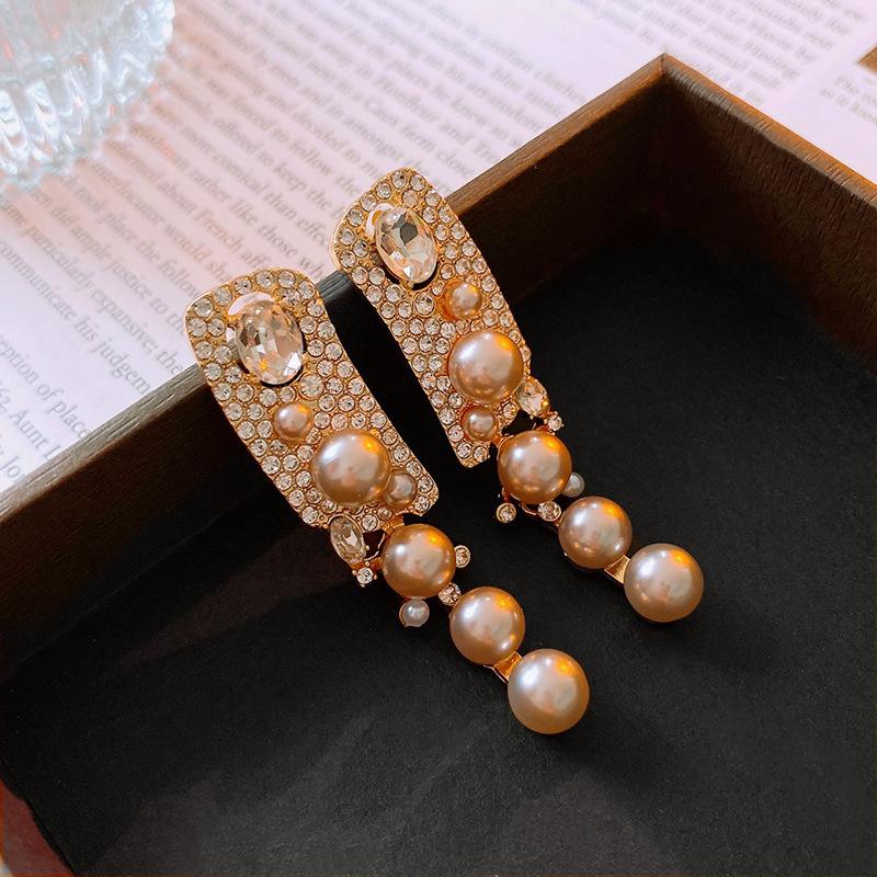 European and American Diamond-set Oval Earrings Retro Earrings Niche Light Luxury High-end Earrings Women