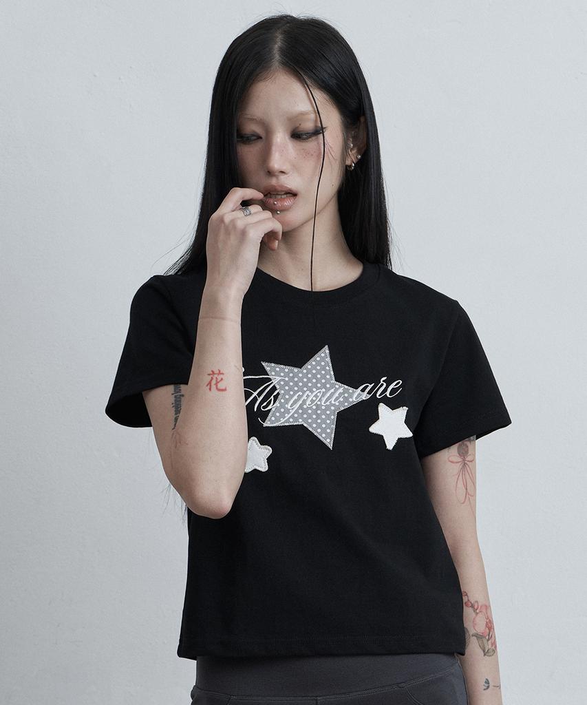 Aejeuyua Star Patch Loose Crop T-Shirt Black