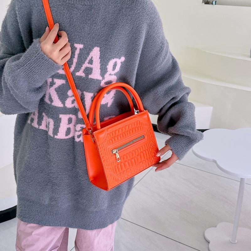 Shoulder bag New dopamine solid color fashionable solid color handbag niche texture messenger small square bag
