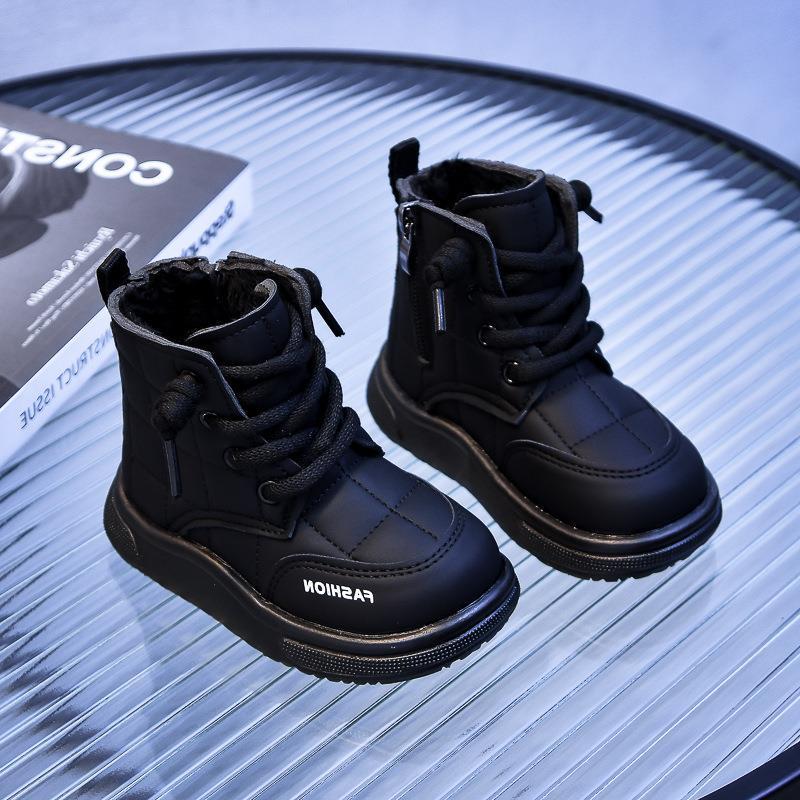 

Детские 2023 Корейский стиль Хлопковые ботильоны на флисовой подкладке: Зимнее тепло с мягкой подошвой для мальчиков и девочек, высокие ботинки-хлебушки. 30 чёрный