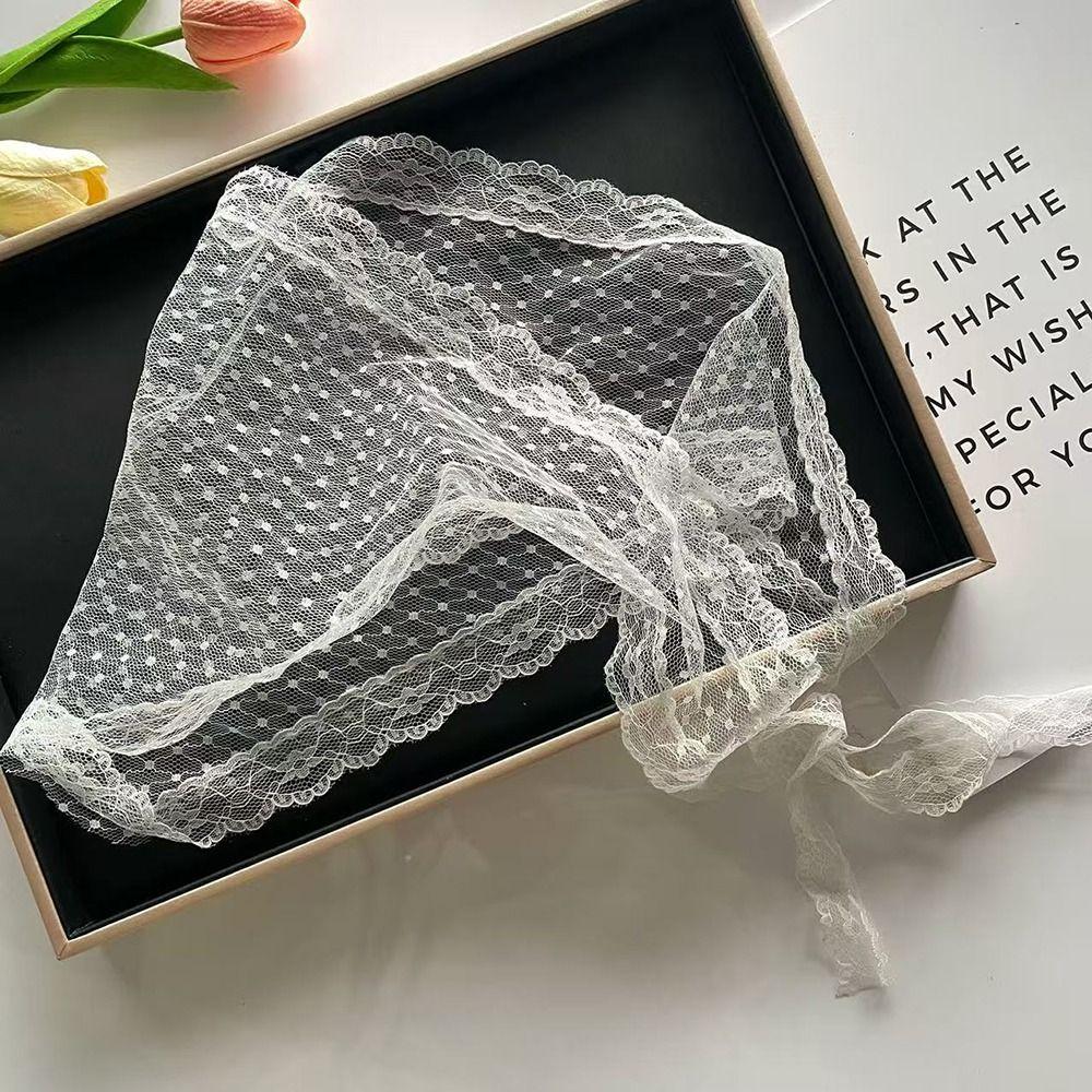 Fashion White Woven Floral Lace Hair Scarf Wraps Sweet Retro Triangle Headscarf Breathable Print Hair Bandana Photo