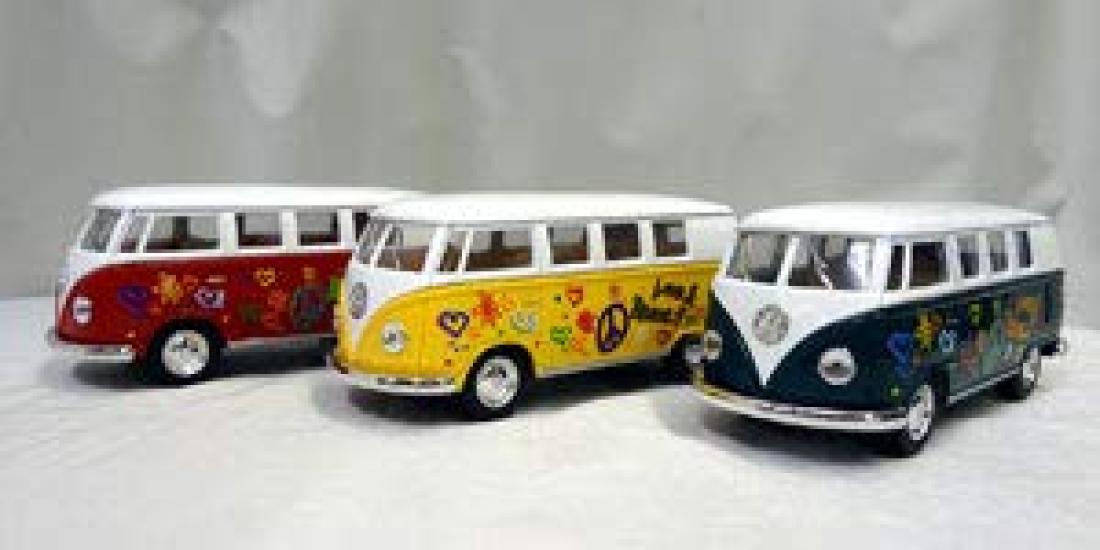 

1962 Volkswagen Bus Set of 3 LOVE&PEACE 132 Red/Yellow/Green красный