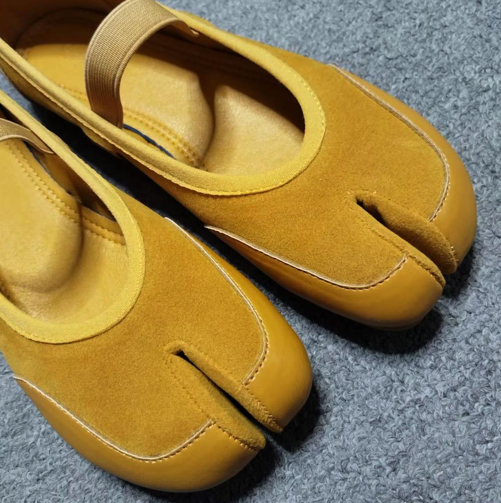Fashion IPPEUM Tabi Shoes Women Mary Janes Shoes Red 2025 New Fashion Ballet Flats Sneakers Tabis