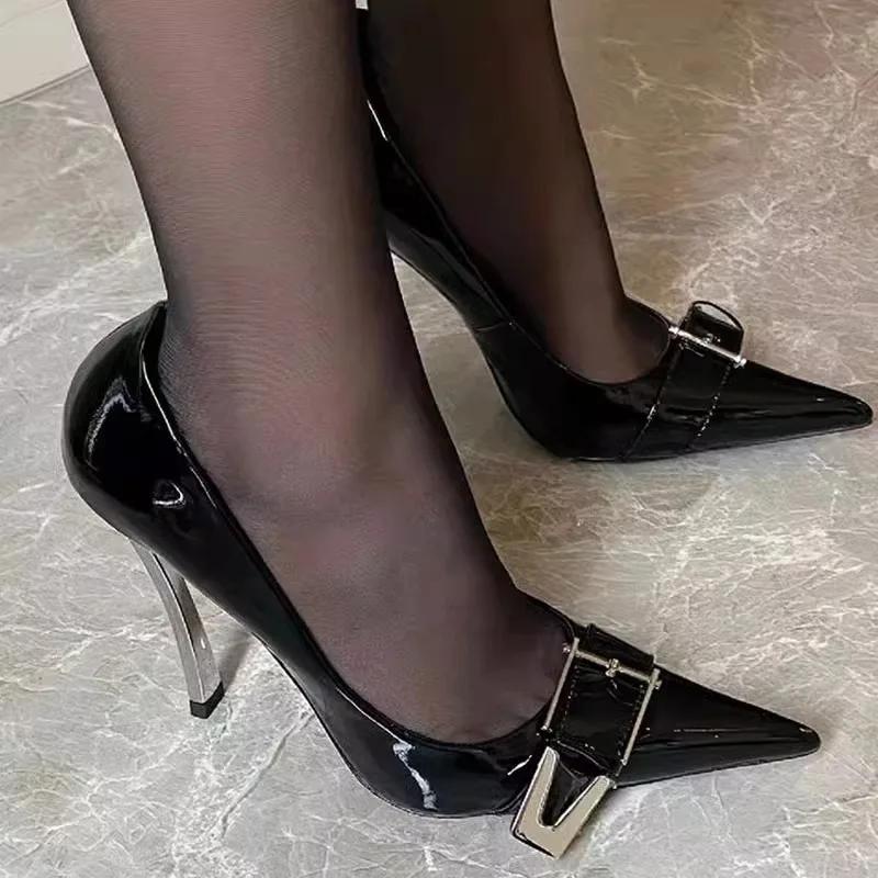 Fashion 2025 Autumn New Patent Leather Black Stiletto Heels Metal Pointed High Heels Female Fashion All-Match Banquet Pumps